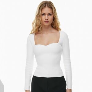 Aritzia Babaton Sculpt Knit Sweetheart Longsleeve in white  size xs